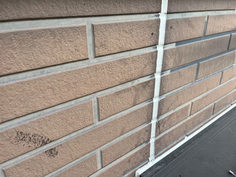 東京都大田区　外壁塗装とランデックスコート塗装　コーキング打ち替え工事